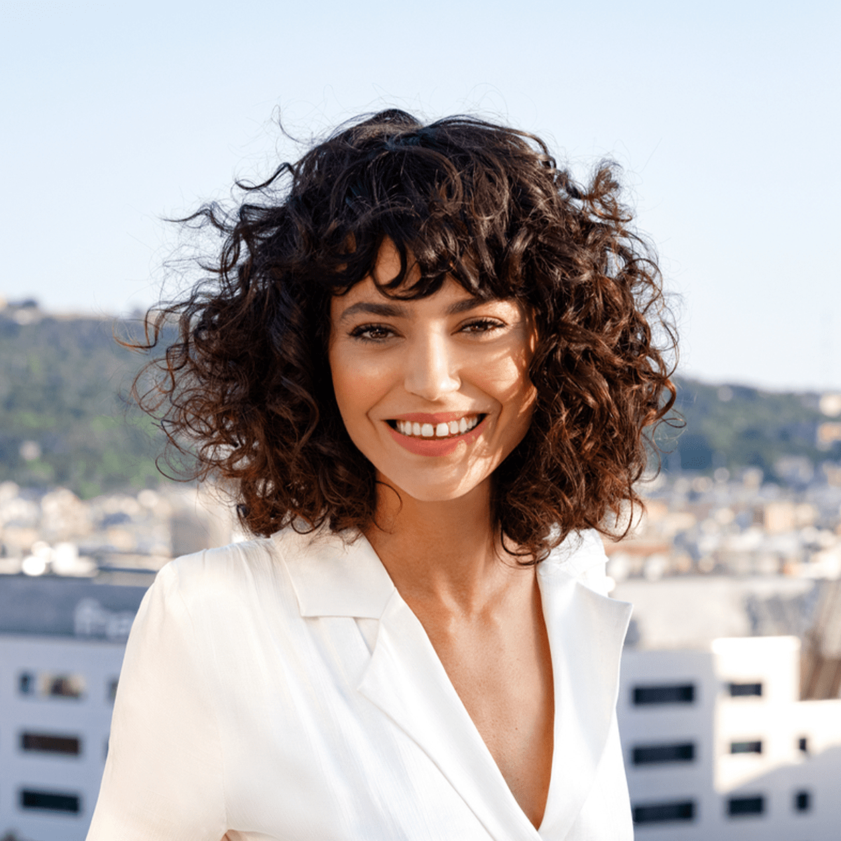 What is sunburn and what symptoms can occur? Eucerin